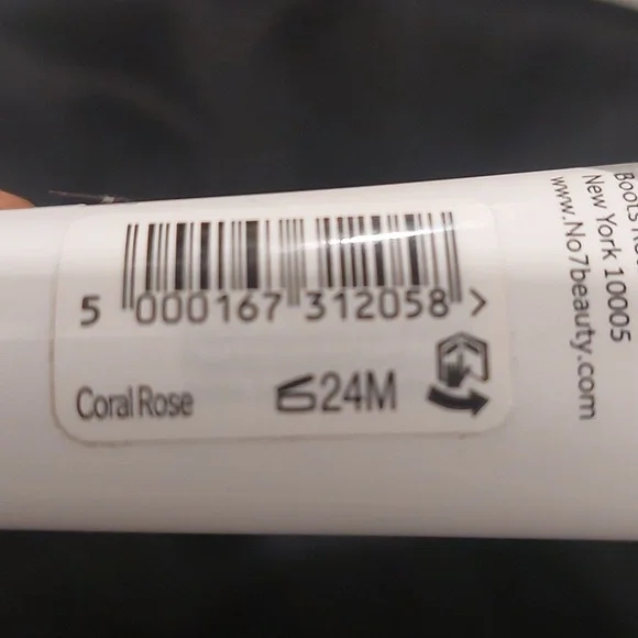 No7 Lip & Cheek Tint - Picture 3 of 4